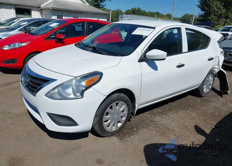 2016 Nissan Versa 1.6 S z USA, uszkodzony, nr VIN 3N1CN7APXGL858305